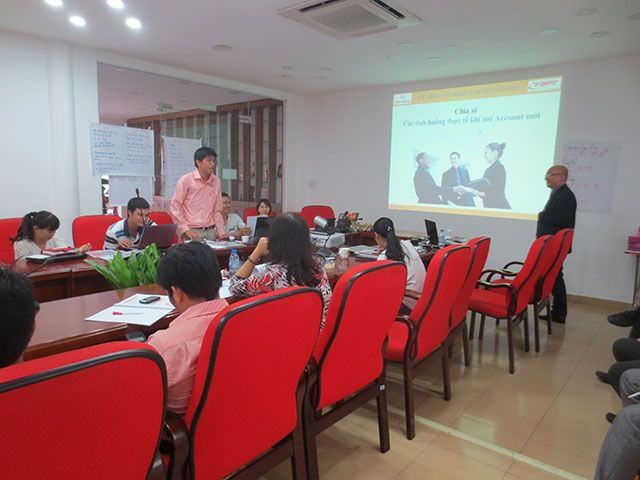 Kỹ năng bán hàng chuyên nghiệp - Điện Quang (11.07.2015)